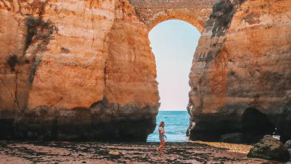 Praia dos Estudantes roman style bridge